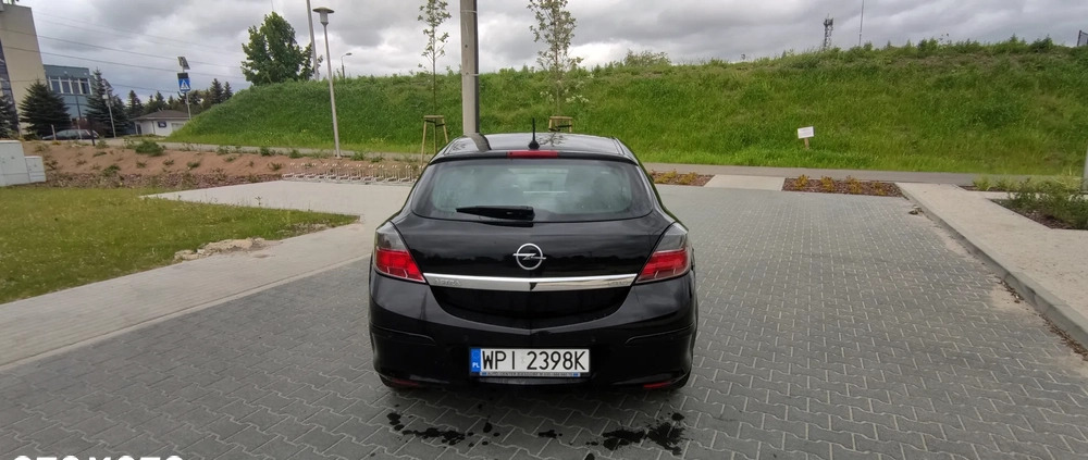 Opel Astra cena 17400 przebieg: 226000, rok produkcji 2008 z Błonie małe 154